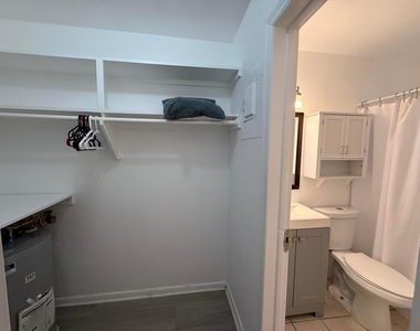 3226 Ne 12th Street - Photo Thumbnail 9