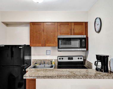 3226 Ne 12th Street - Photo Thumbnail 7