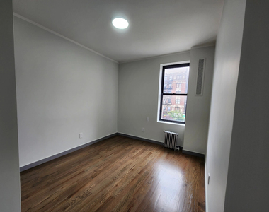 560 West 163rd Street - Photo Thumbnail 3
