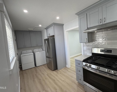 3502 Nyeland Avenue - Photo Thumbnail 1