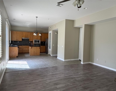 1742 Edmon Way - Photo Thumbnail 1