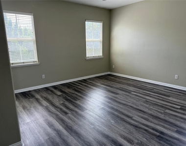 1742 Edmon Way - Photo Thumbnail 15