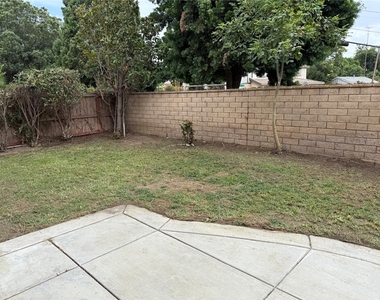 1742 Edmon Way - Photo Thumbnail 20