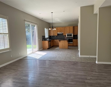 1742 Edmon Way - Photo Thumbnail 2