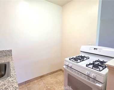 2334 E Santa Fe Avenue - Photo Thumbnail 5