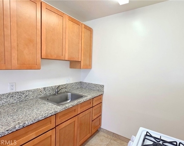 2334 E Santa Fe Avenue - Photo Thumbnail 16