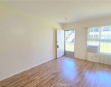 2334 E Santa Fe Avenue - Photo Thumbnail 7