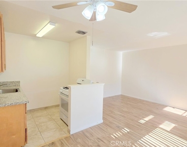 2334 E Santa Fe Avenue - Photo Thumbnail 15