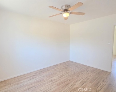 2334 E Santa Fe Avenue - Photo Thumbnail 10