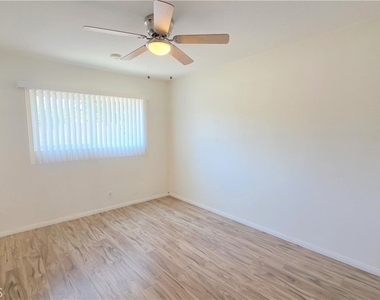2334 E Santa Fe Avenue - Photo Thumbnail 8