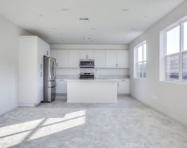 15812 Caterpillar Dr - Photo Thumbnail 11
