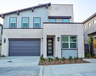 15812 Caterpillar Dr - Photo Thumbnail 1