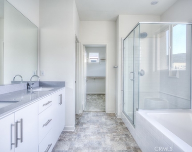 15812 Caterpillar Dr - Photo Thumbnail 31