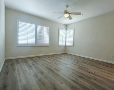 1982 Palmetto Terrace - Photo Thumbnail 8
