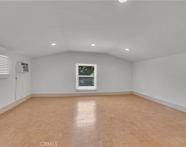 11944 Hesby Street - Photo Thumbnail 39