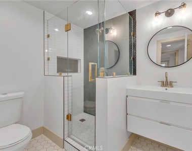 11944 Hesby Street - Photo Thumbnail 28