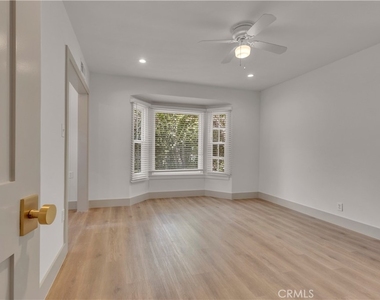 11944 Hesby Street - Photo Thumbnail 25