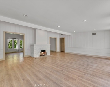 11944 Hesby Street - Photo Thumbnail 9
