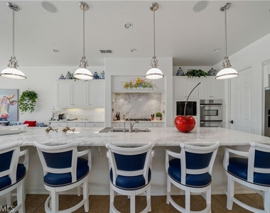 138 Royal Saint Georges Way - Photo Thumbnail 12