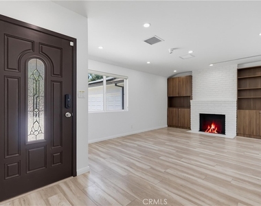 8740 Paso Robles - Photo Thumbnail 9