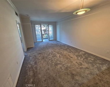 2253 Martin - Photo Thumbnail 31