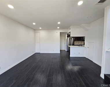 22027 Hawaiian Avenue - Photo Thumbnail 6