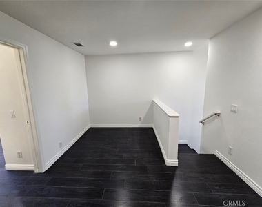 22027 Hawaiian Avenue - Photo Thumbnail 18