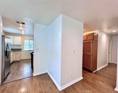 13512 Penn - Photo Thumbnail 4