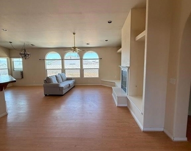 9425 Evelyn Avenue - Photo Thumbnail 10