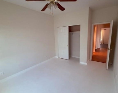 9425 Evelyn Avenue - Photo Thumbnail 22