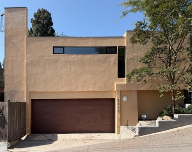 2107 Kress Street - Photo Thumbnail 14