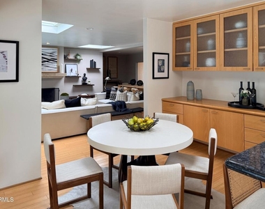 2107 Kress Street - Photo Thumbnail 4