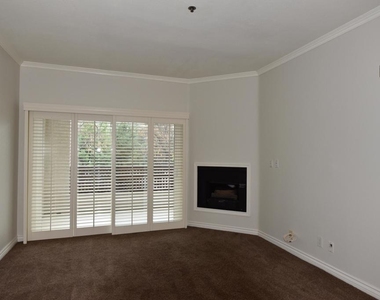 300 N El Molino Avenue - Photo Thumbnail 4