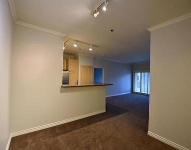 300 N El Molino Avenue - Photo Thumbnail 3