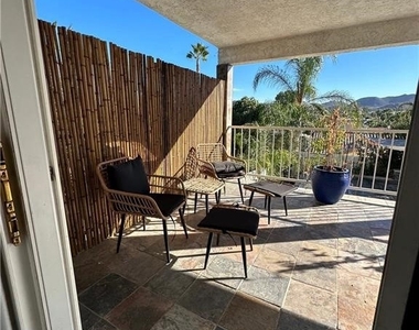 22867 Cove View Street - Photo Thumbnail 11