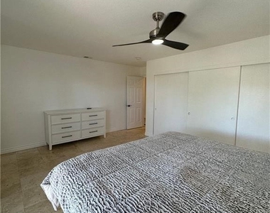 22867 Cove View Street - Photo Thumbnail 10
