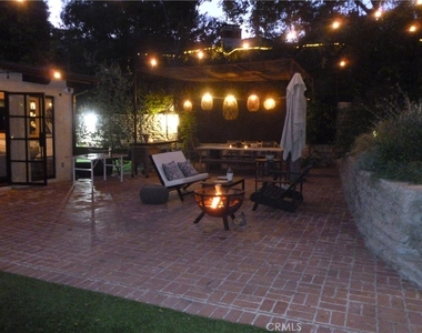 1094 Acanto Place - Photo Thumbnail 35