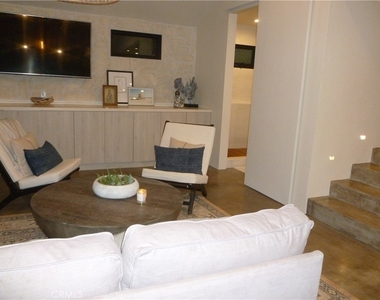 1094 Acanto Place - Photo Thumbnail 12