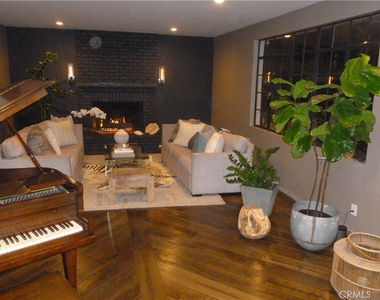 1094 Acanto Place - Photo Thumbnail 19