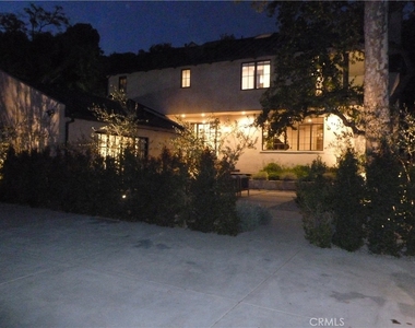 1094 Acanto Place - Photo Thumbnail 38