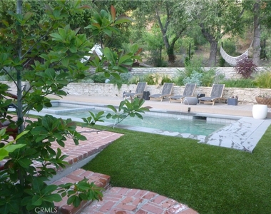 1094 Acanto Place - Photo Thumbnail 34