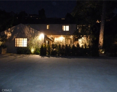 1094 Acanto Place - Photo Thumbnail 41