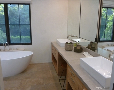 1094 Acanto Place - Photo Thumbnail 22
