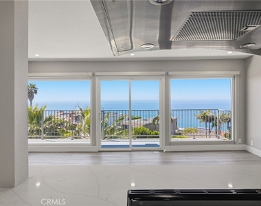 2607 Solana - Photo Thumbnail 4