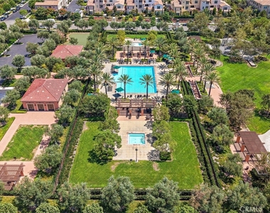 114 Outwest - Photo Thumbnail 12