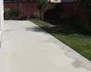 1176 Oasis Court - Photo Thumbnail 15