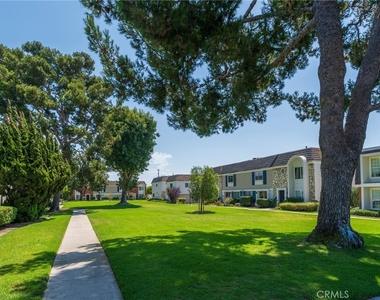 10062 Ellis - Photo Thumbnail 43