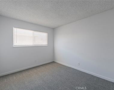 10062 Ellis - Photo Thumbnail 25