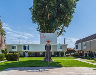 10062 Ellis - Photo Thumbnail 41
