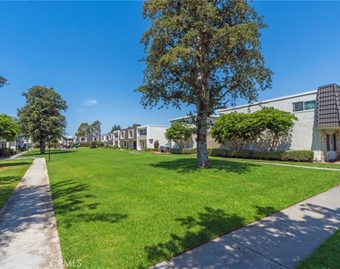 10062 Ellis - Photo Thumbnail 42